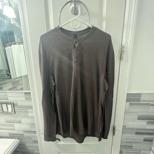 Lululemon Men’s Waffle Knit Henley size L